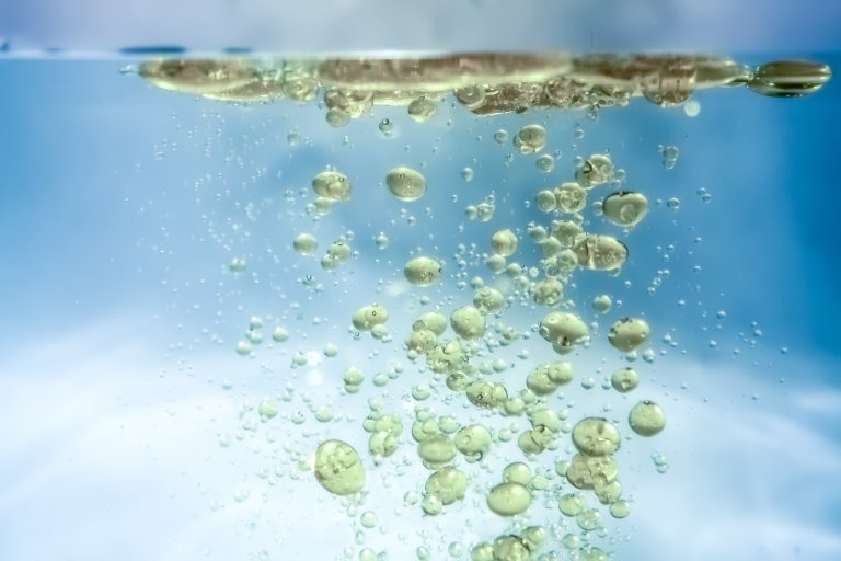 Emulsione di acqua e olio
